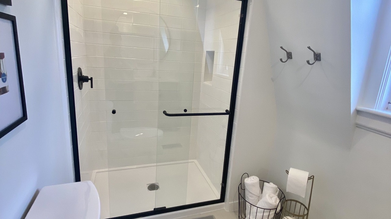Photo of Bathroom in Endion
