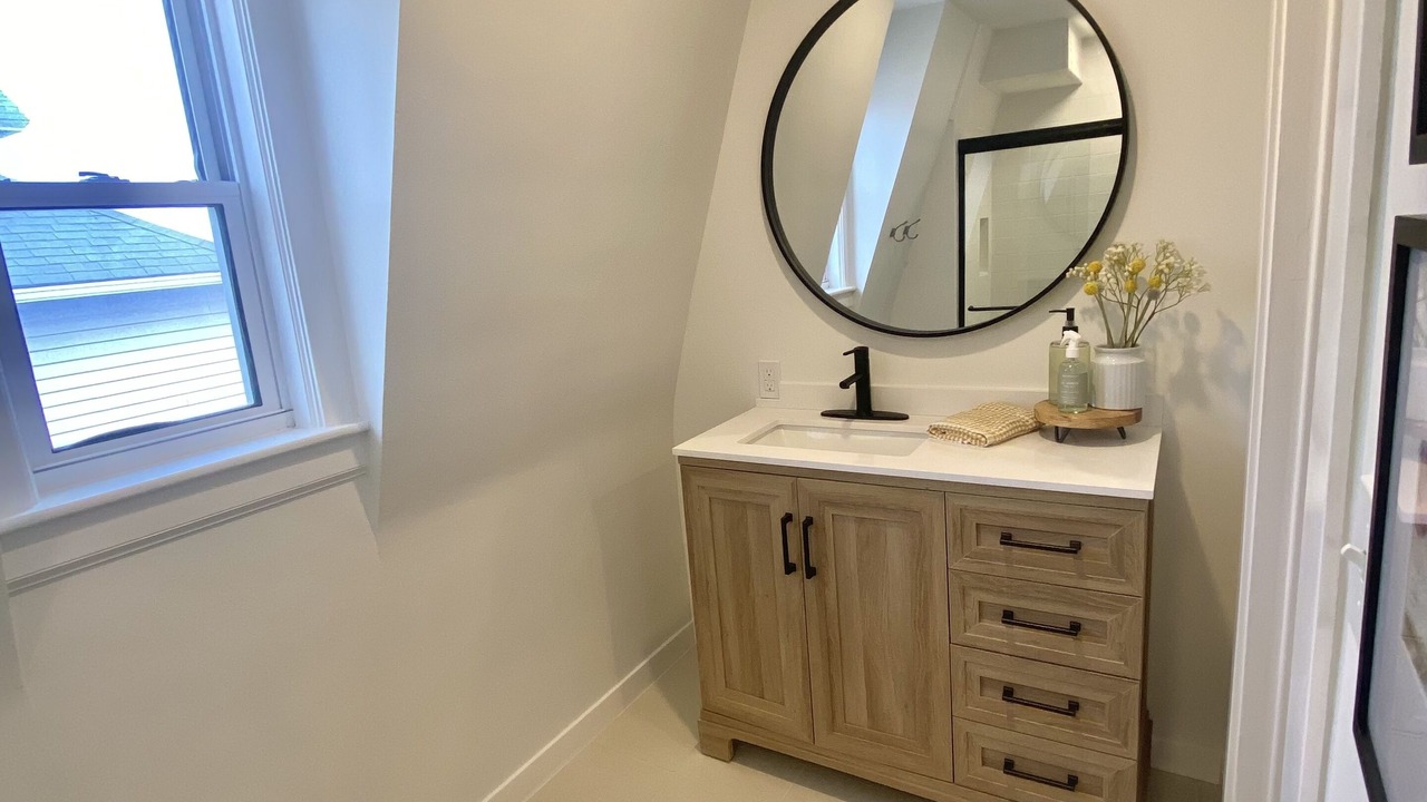 Photo of Bathroom in Endion