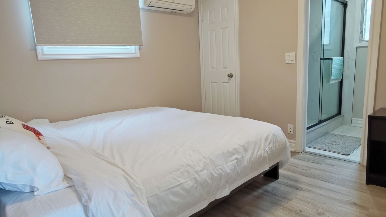 Photo of Bedroom in Lindsay