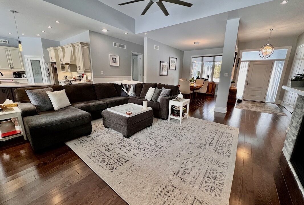 Photo of Livingroom in Coboconk