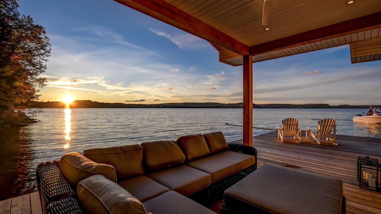 Photo of Patio Balcony in Lake of Bays