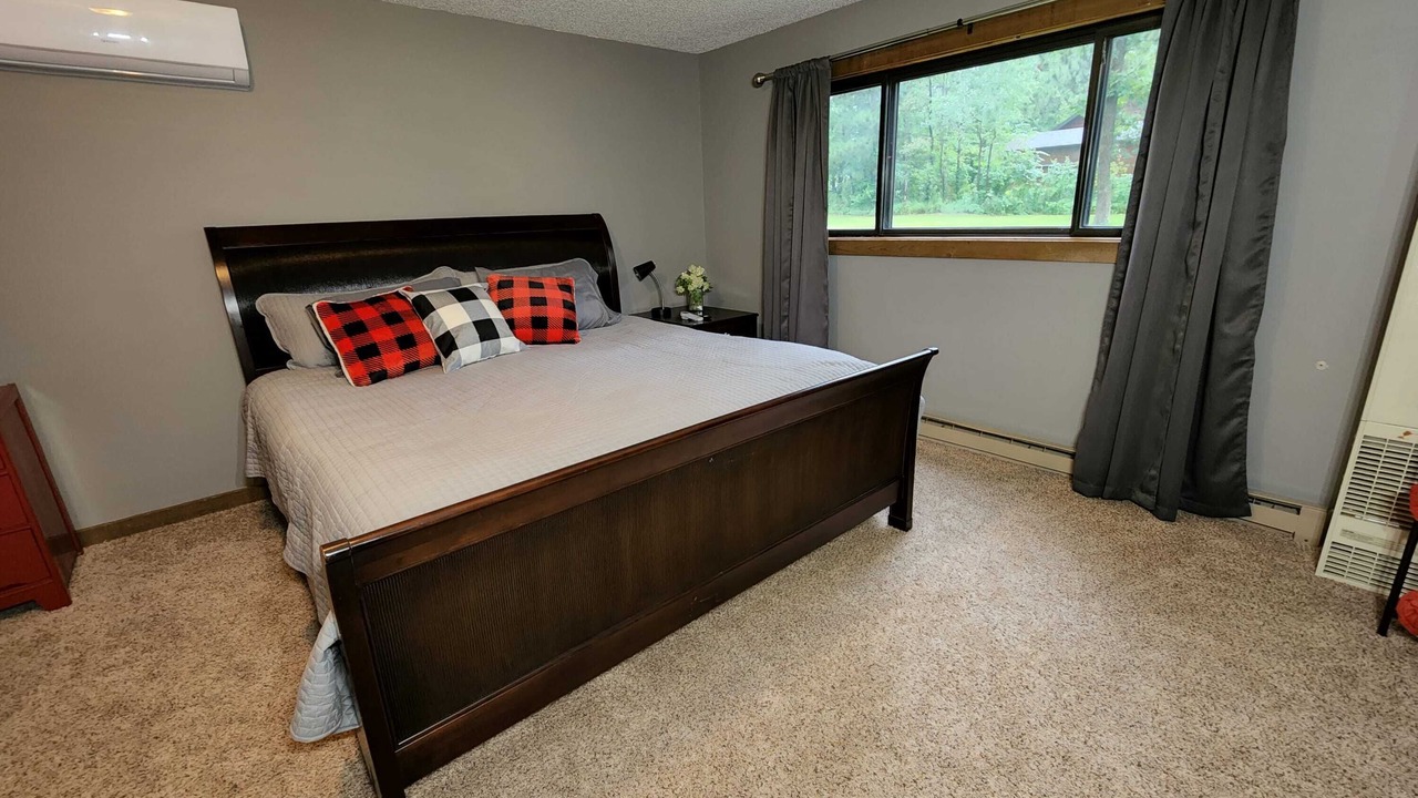 Photo of Bedroom in Breezy Point