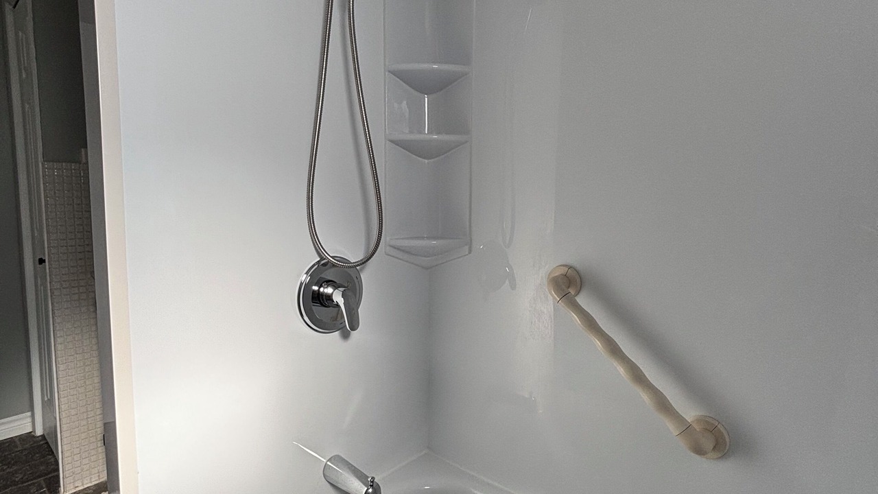 Photo of Bathroom in Port Rowan