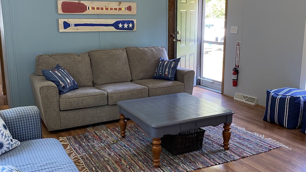 Photo of Livingroom in Manitoulin District