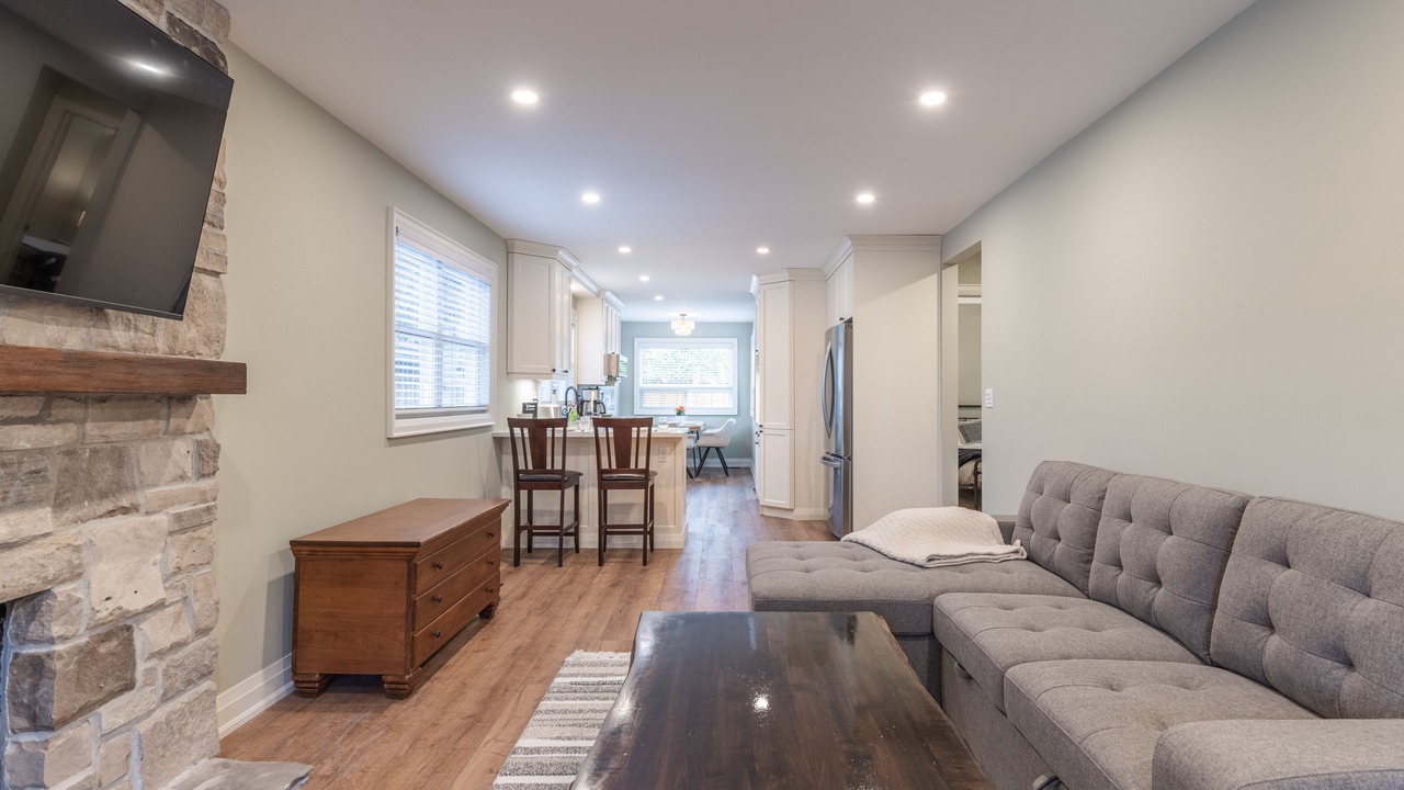 Photo of Livingroom in Port Dalhousie