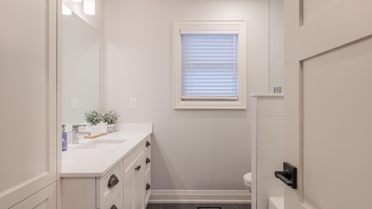 Photo of Bathroom in Port Dalhousie