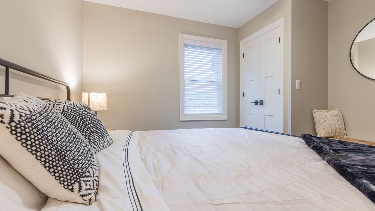 Photo of Bedroom in Port Dalhousie