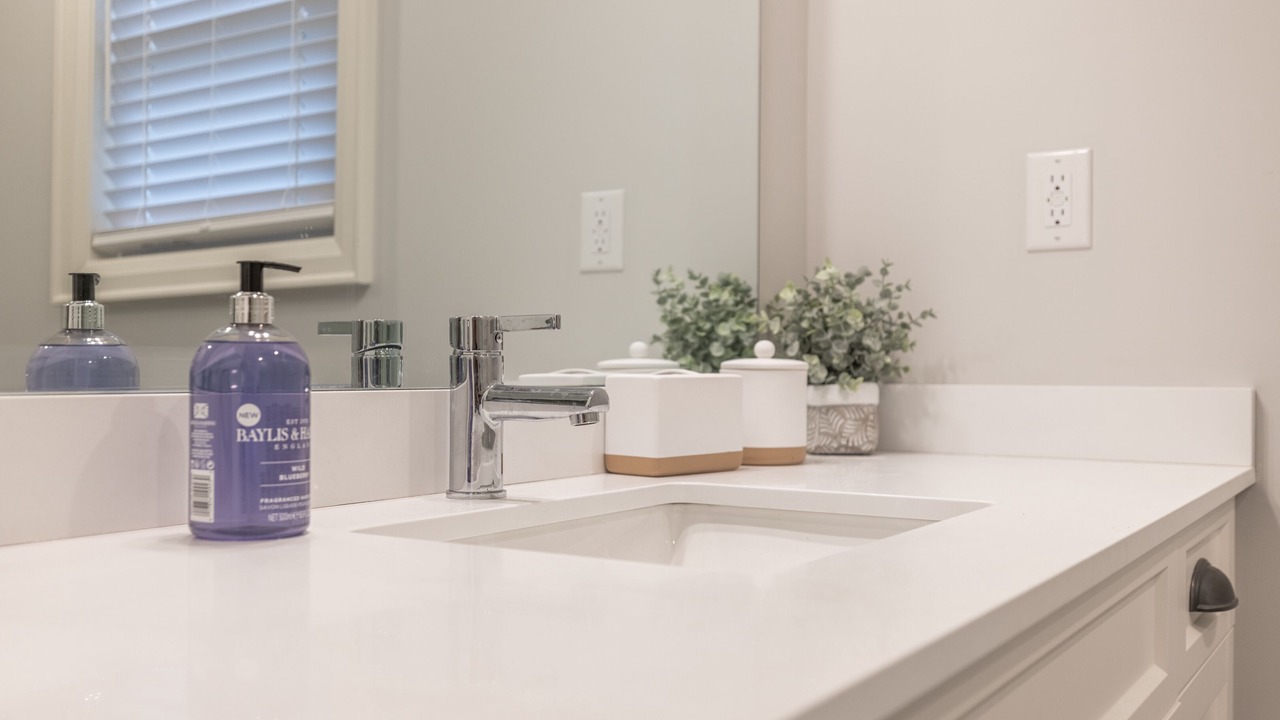 Photo of Bathroom in Port Dalhousie