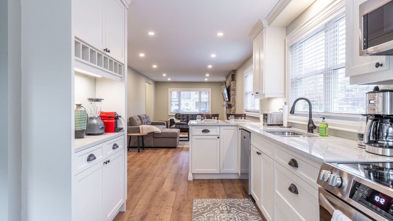 Photo of Kitchen in Port Dalhousie