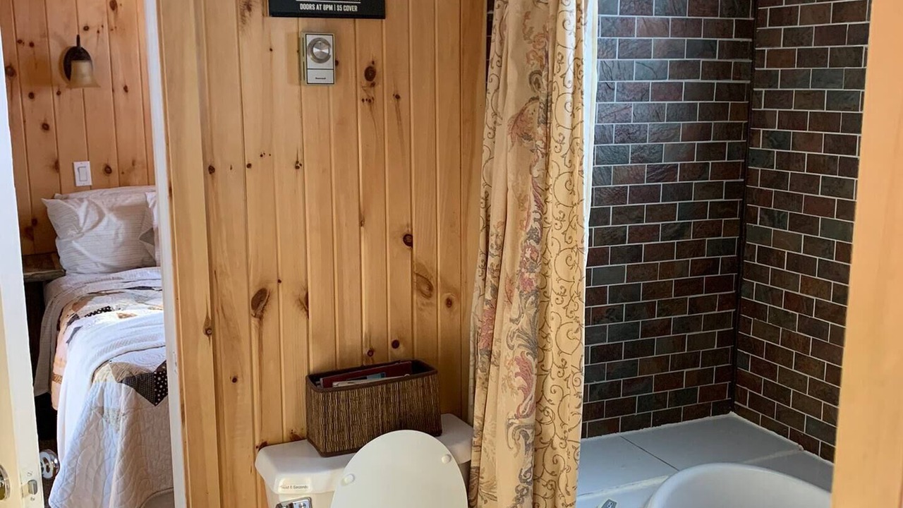 Photo of Bathroom in Muskoka Lakes