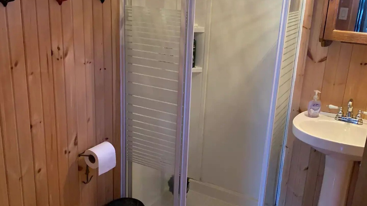 Photo of Bathroom in Muskoka Lakes