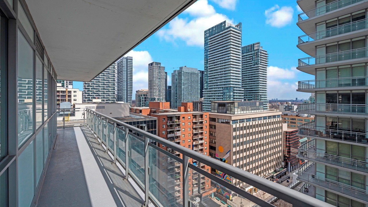 Photo of Patio Balcony in Yonge-Eglinton