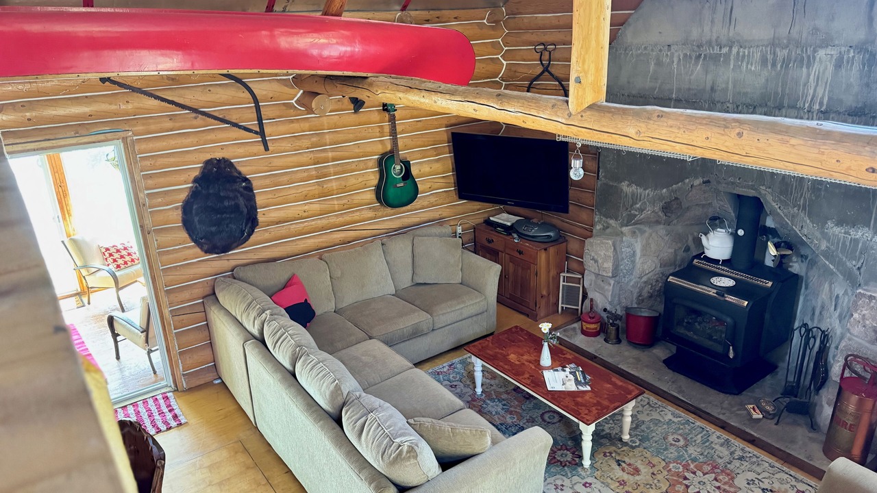 Photo of Livingroom in Cochrane