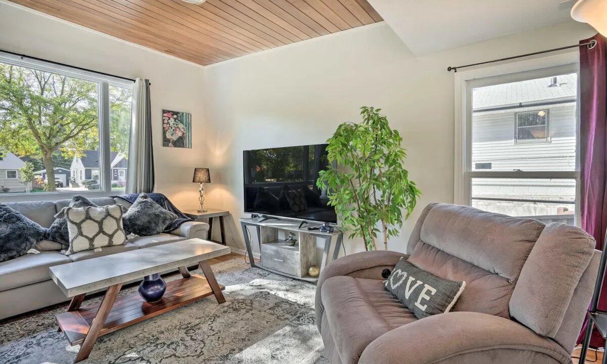 Photo of Livingroom in Highland