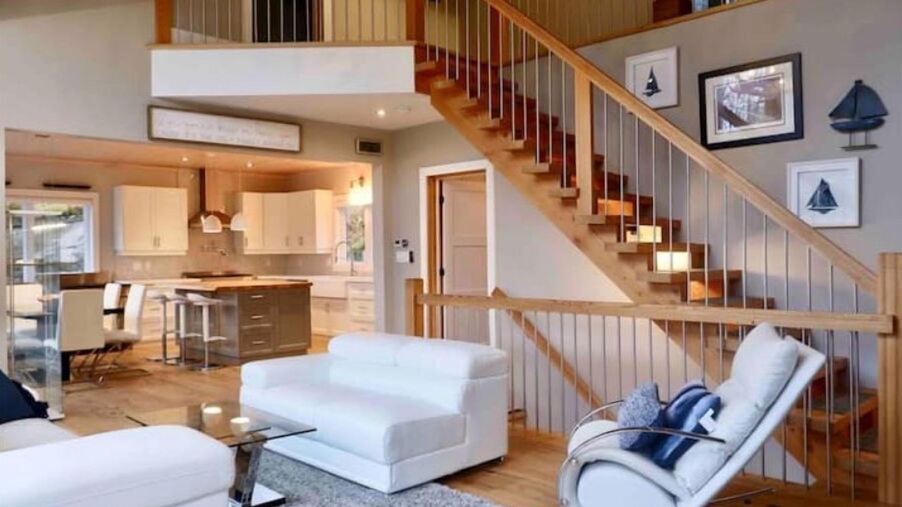Photo of Livingroom in Utterson