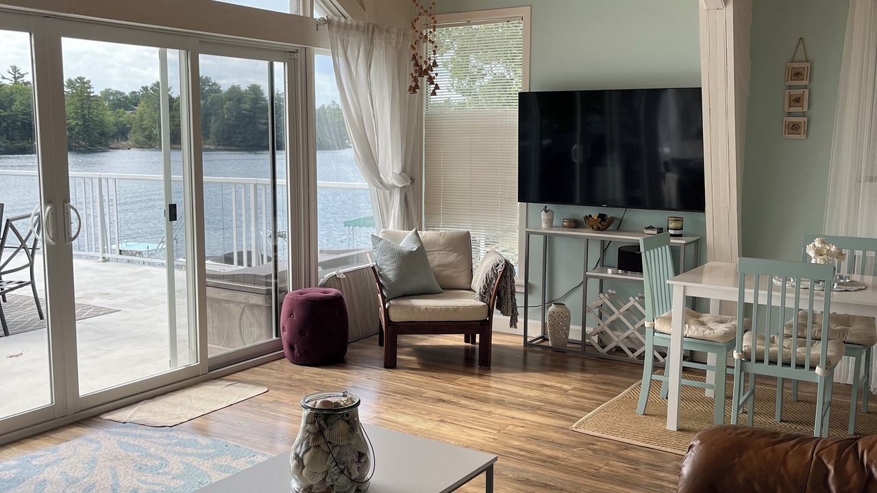 Photo of Livingroom in Georgian Bay