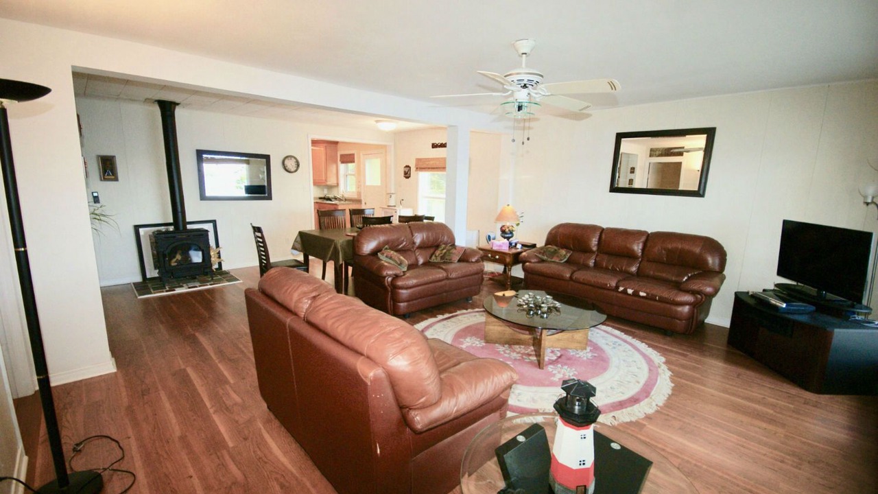 Photo of Livingroom in Havelock-Belmont-Methuen
