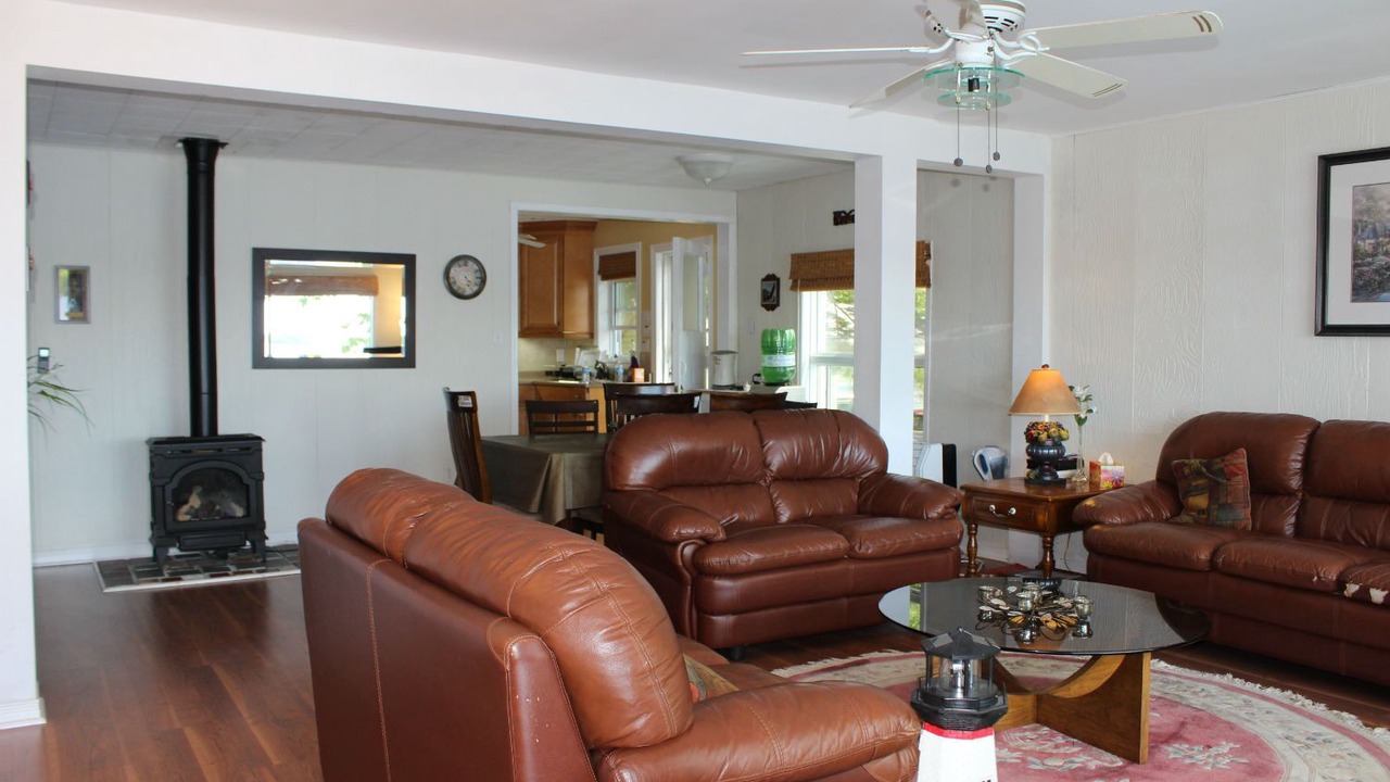 Photo of Livingroom in Havelock-Belmont-Methuen