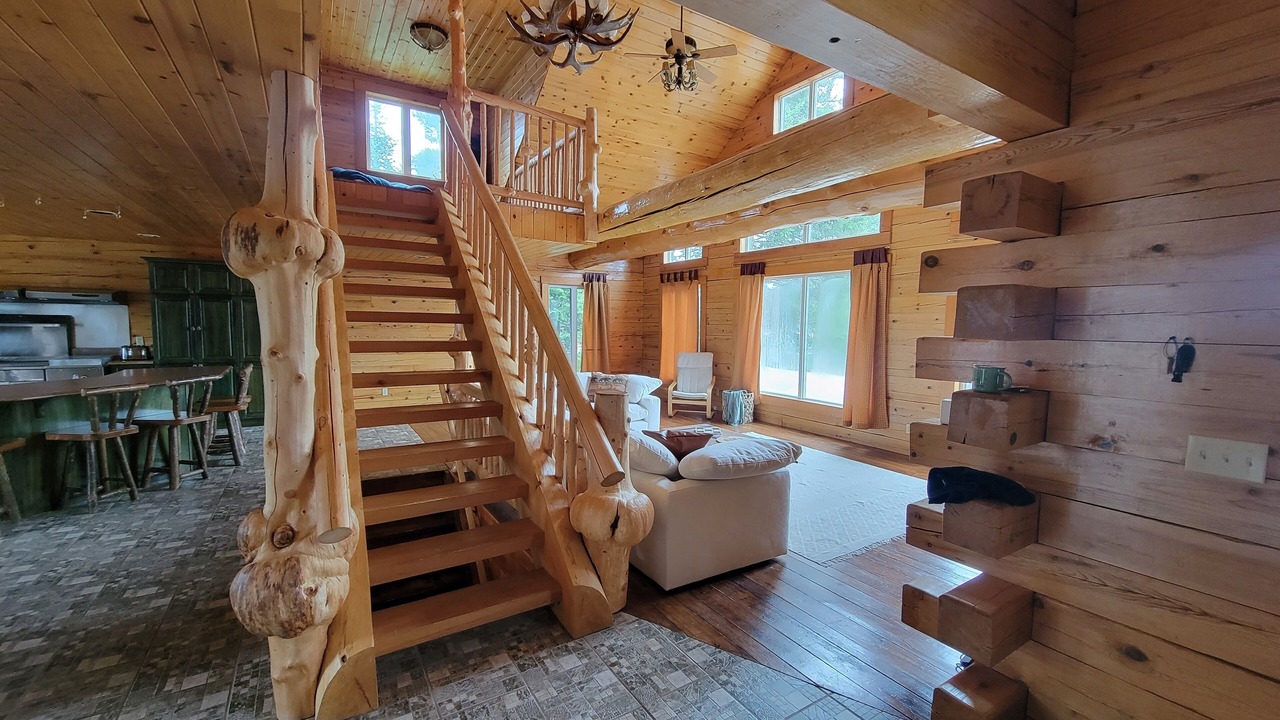Photo of Livingroom in Mattawa