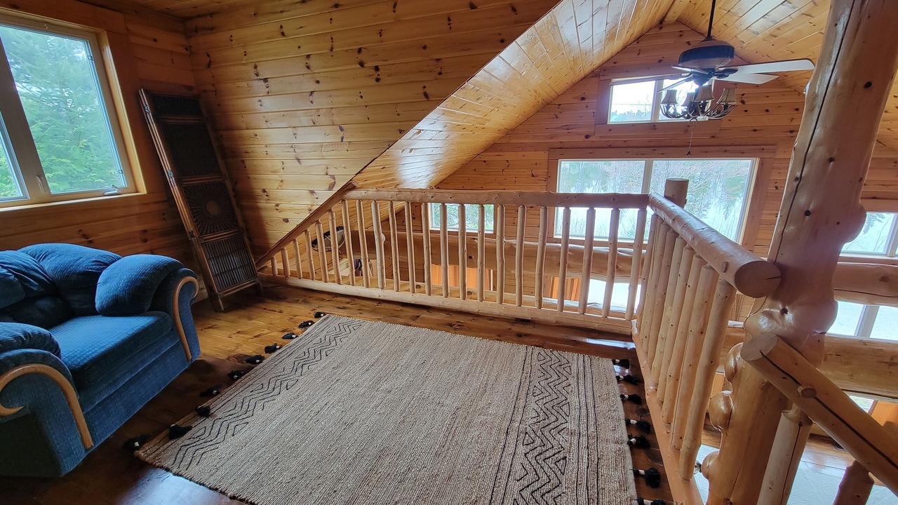 Photo of Livingroom in Mattawa