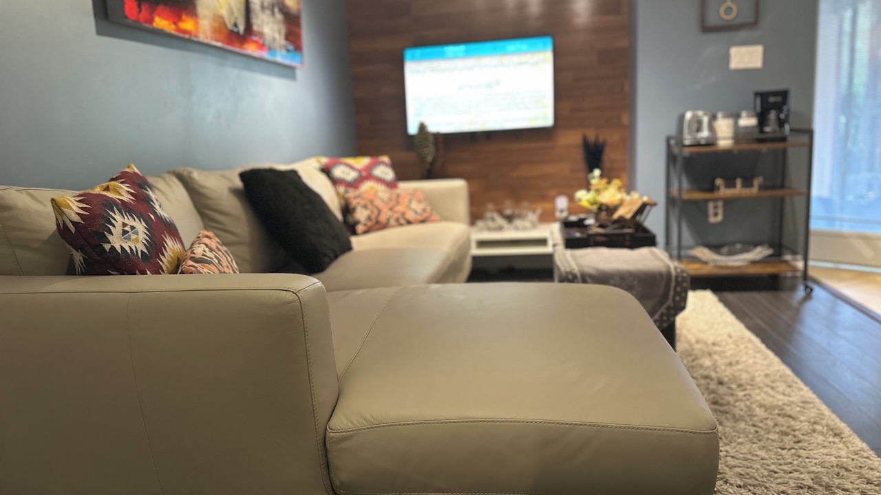 Photo of Livingroom in Ajax