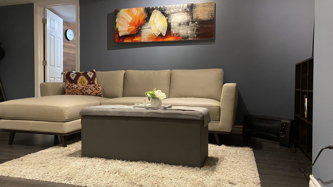 Photo of Livingroom in Ajax