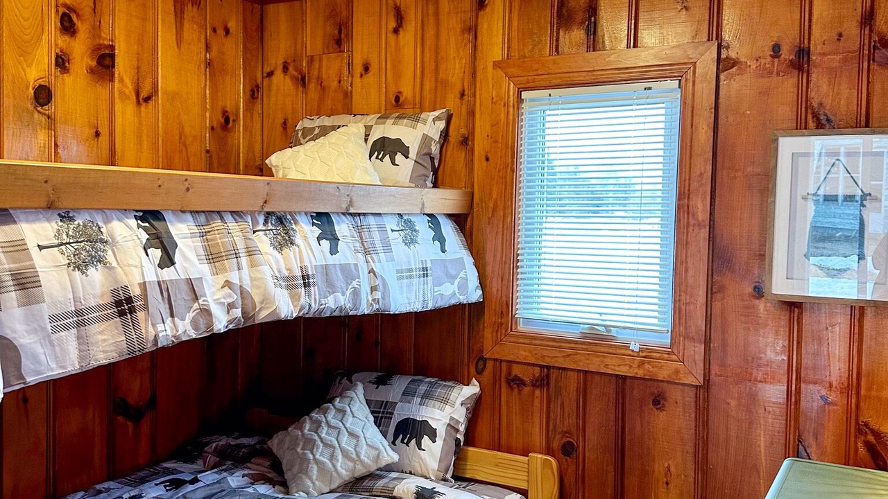 Photo of Bedroom in Havelock-Belmont-Methuen