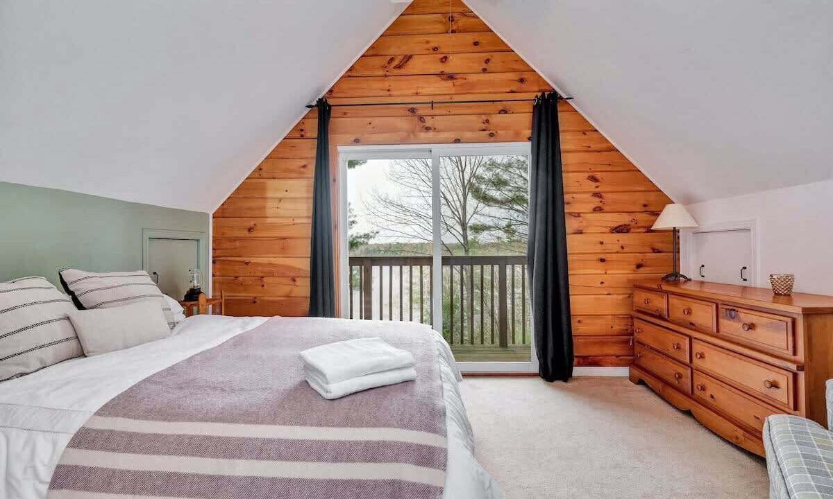 Photo of Bedroom in Frontenac