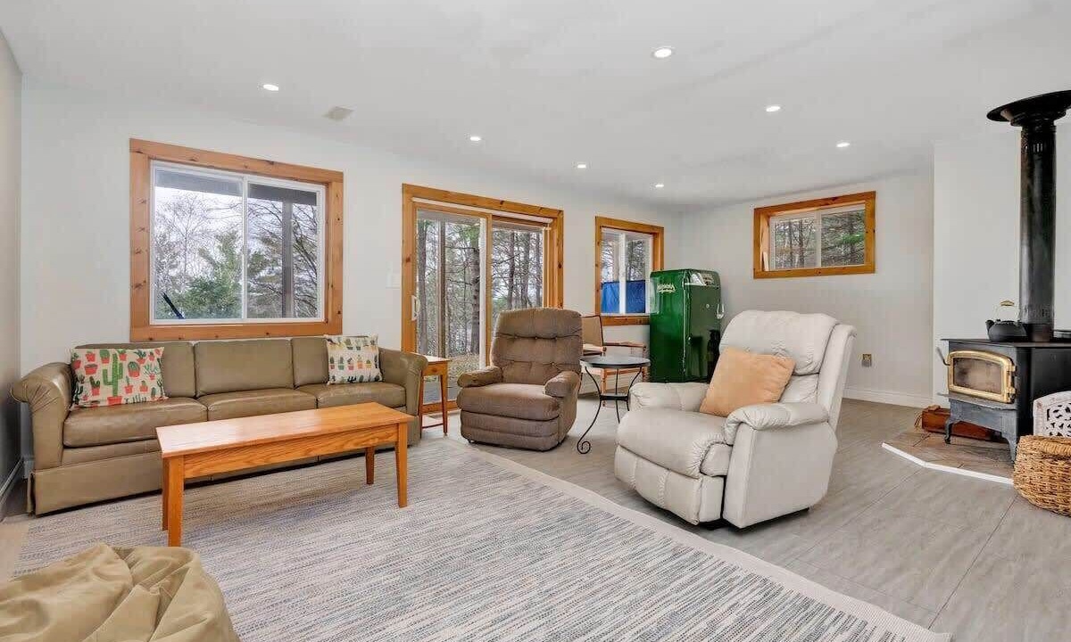 Photo of Livingroom in Frontenac