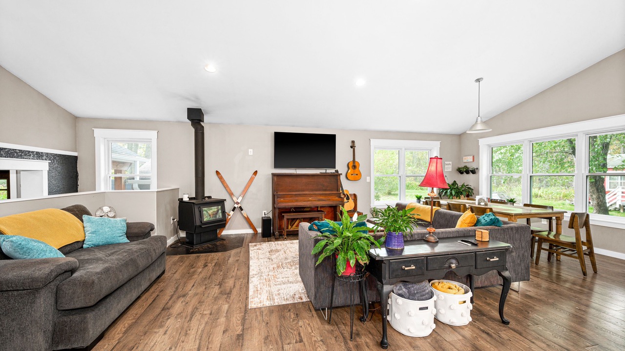 Photo of Livingroom in Hermantown