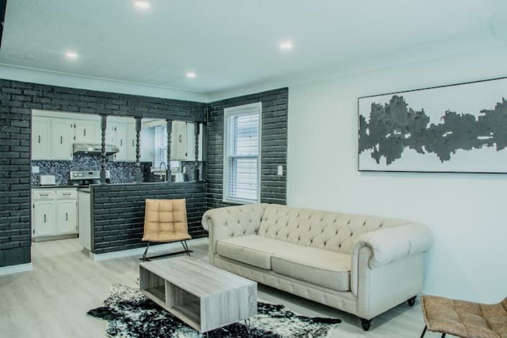 Photo of Livingroom in East Windsor