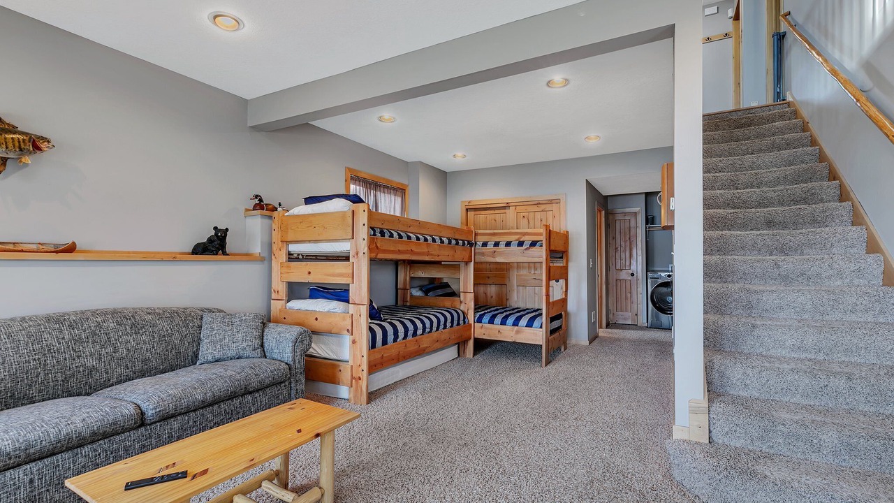 Photo of Bedroom in Maple Lake