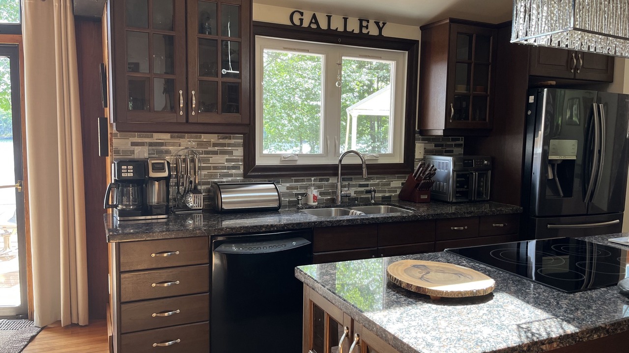 Photo of Kitchen in Georgian Bay