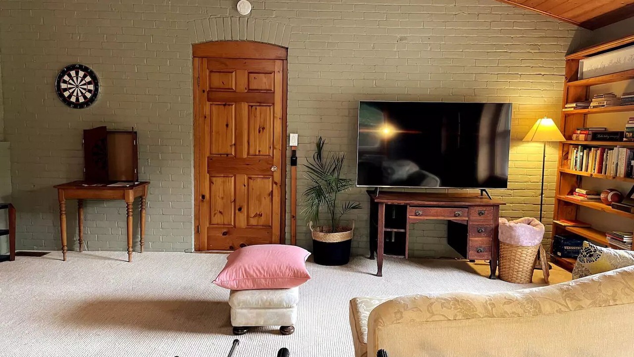 Photo of Livingroom in Caledon