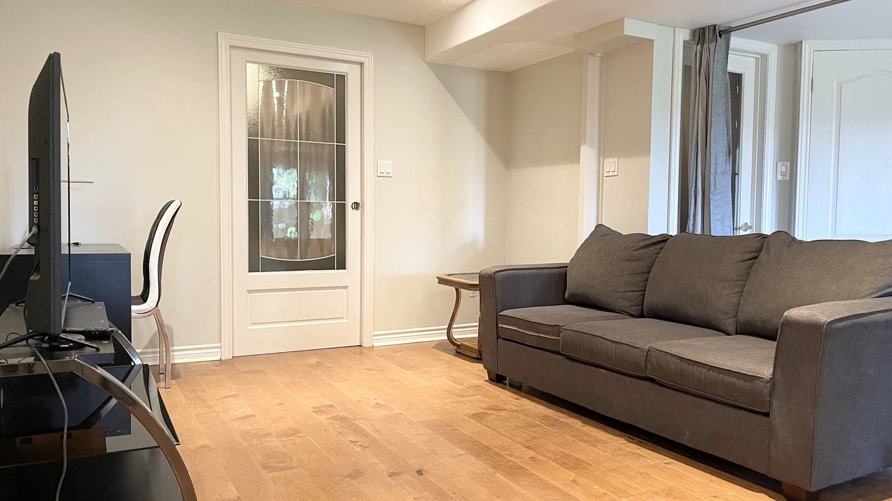 Photo of Livingroom in Richmond Hill