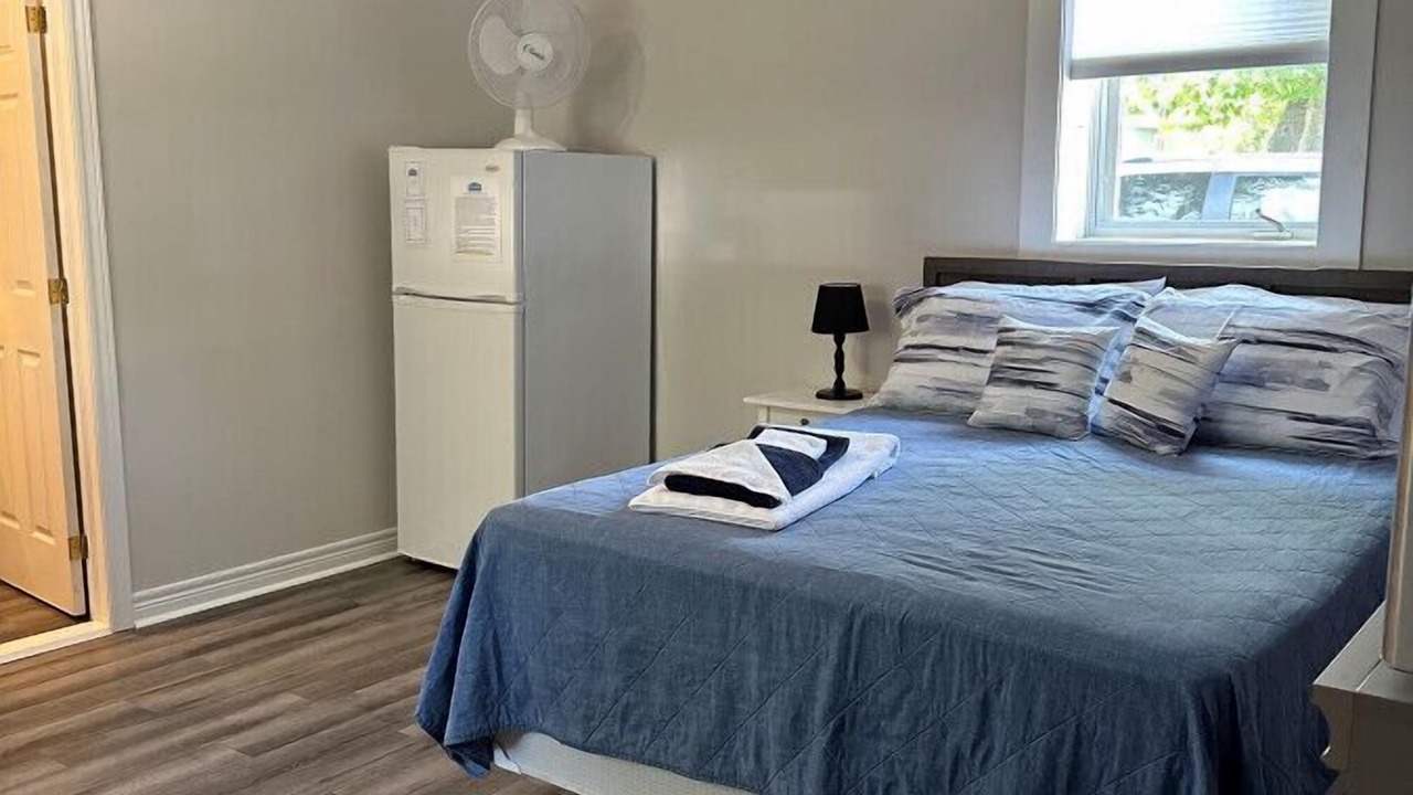 Photo of Bedroom in Honey Harbour