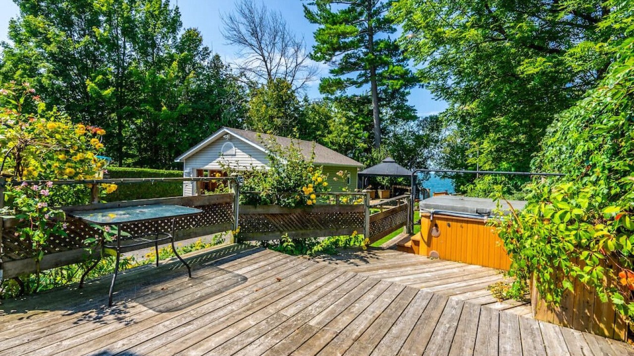 Photo of Outdoor in Brock