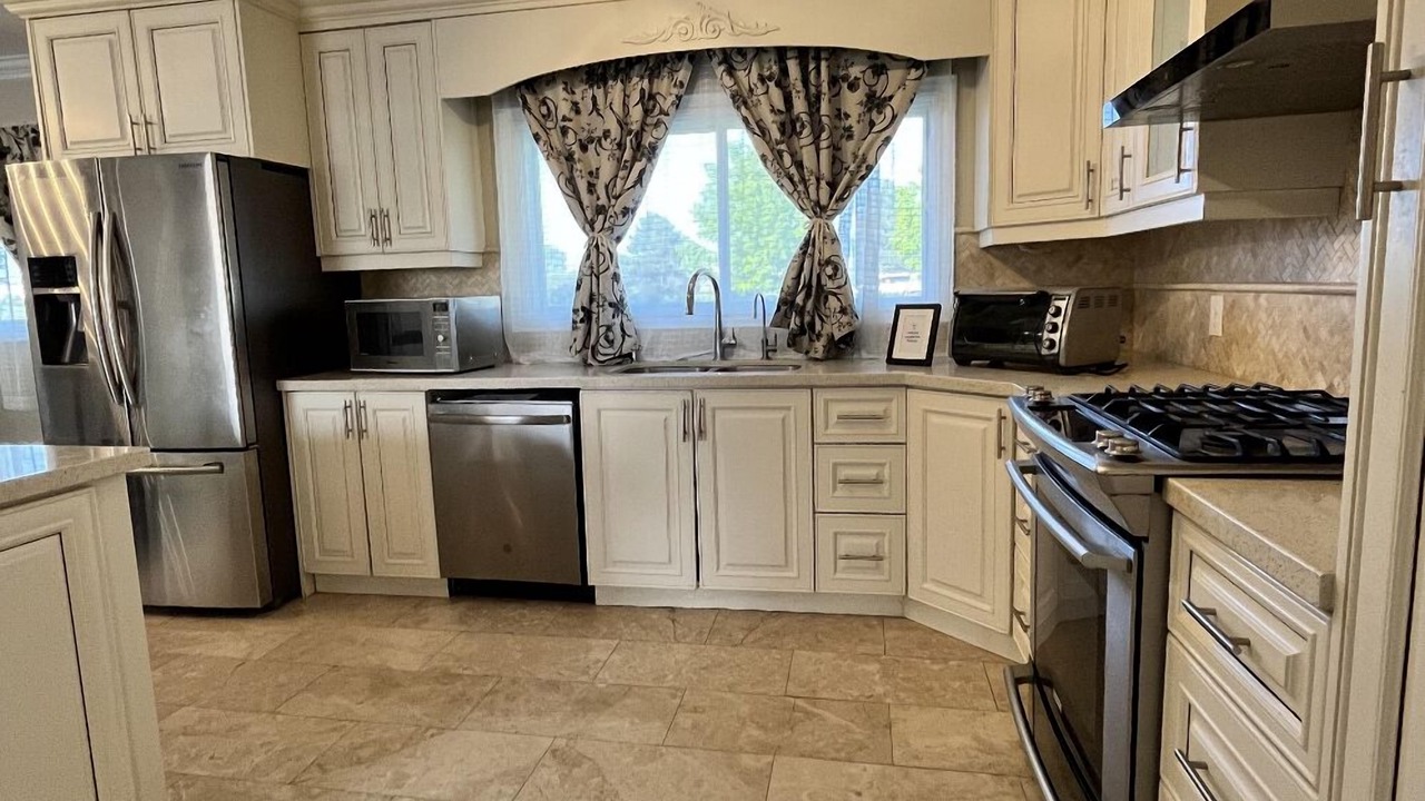 Photo of Kitchen in Bradford West Gwillimbury