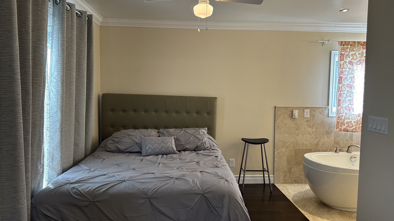 Photo of Bedroom in Bradford West Gwillimbury