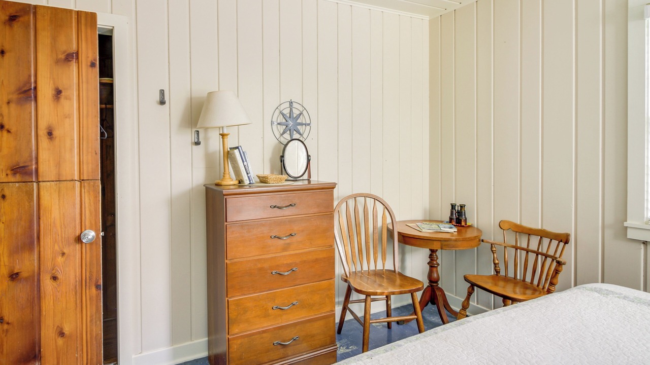 Photo of Bedroom in Emily