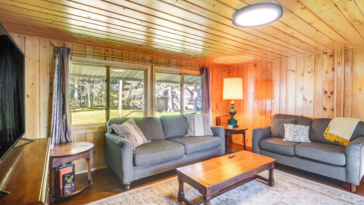 Photo of Livingroom in Emily