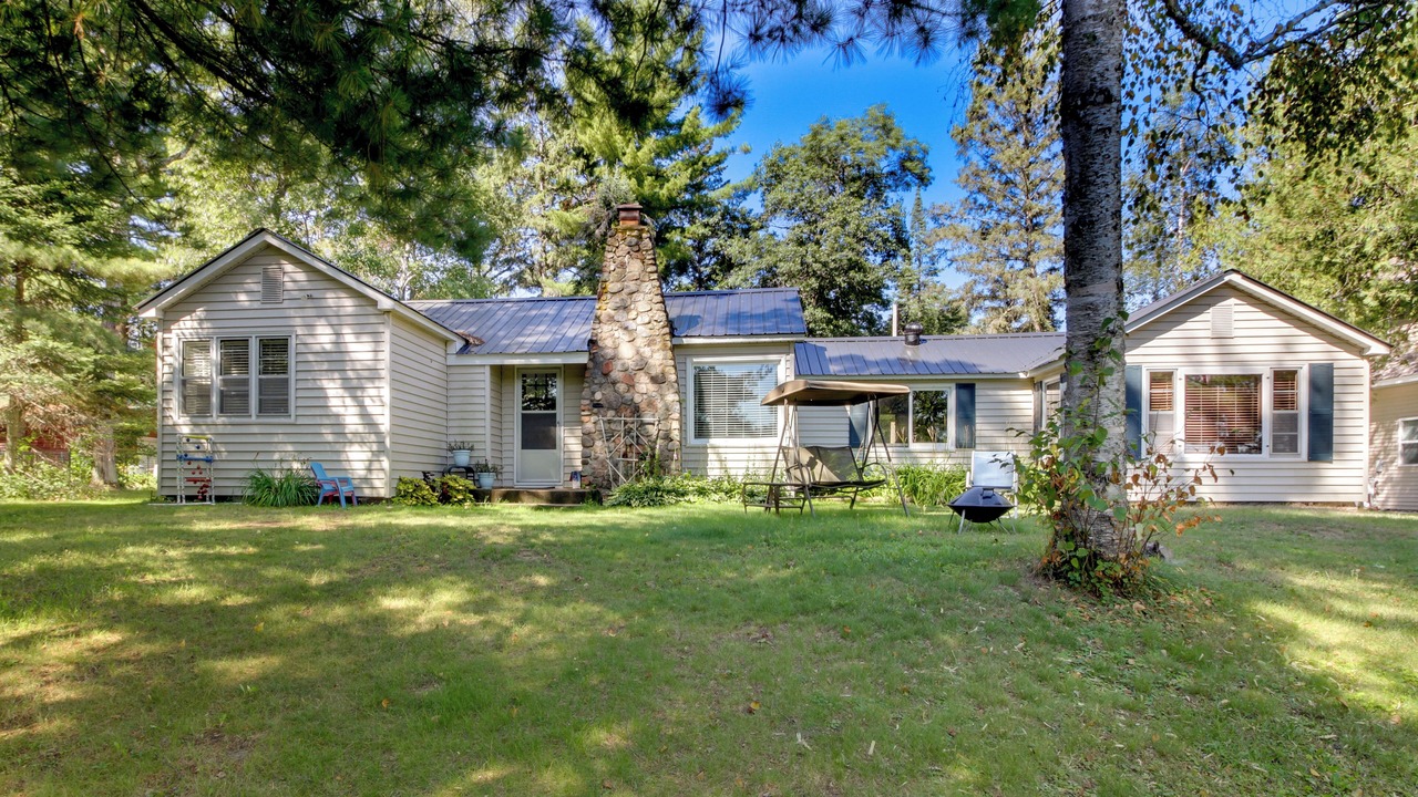 Photo of Outdoor in Emily