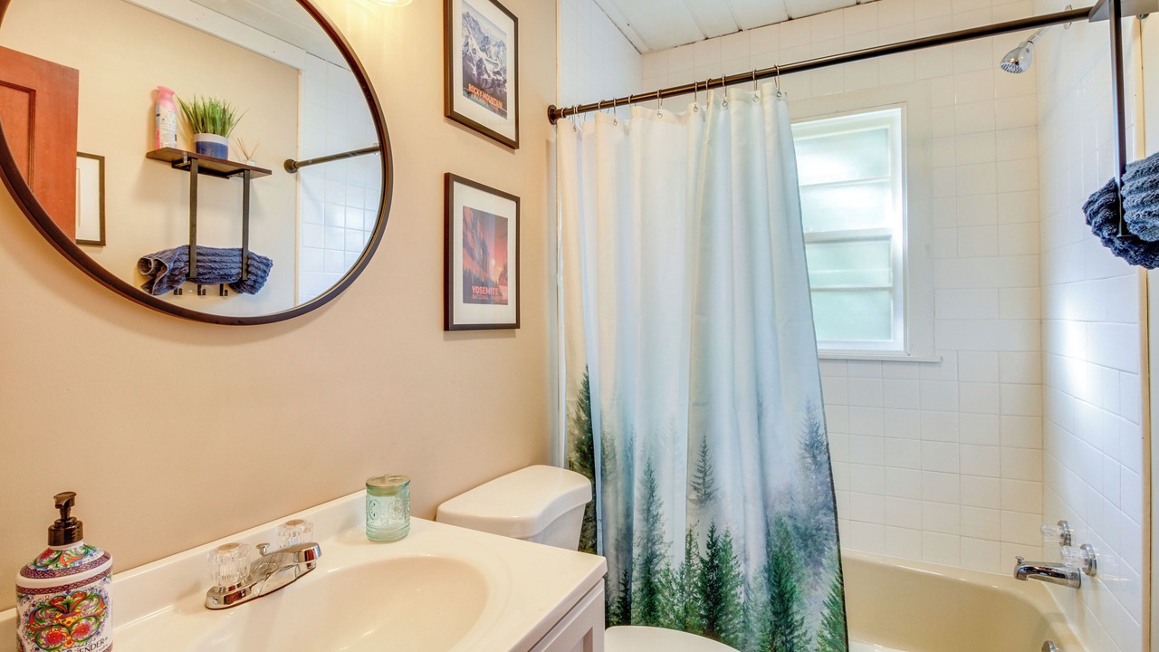 Photo of Bathroom in Emily