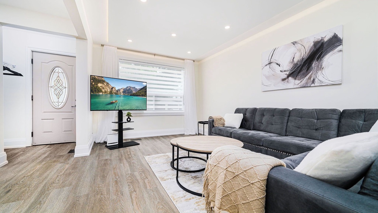 Photo of Livingroom in Smythe Park