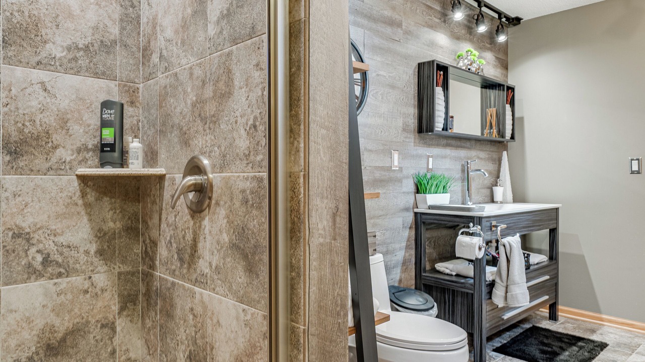 Photo of Bathroom in Maple Grove