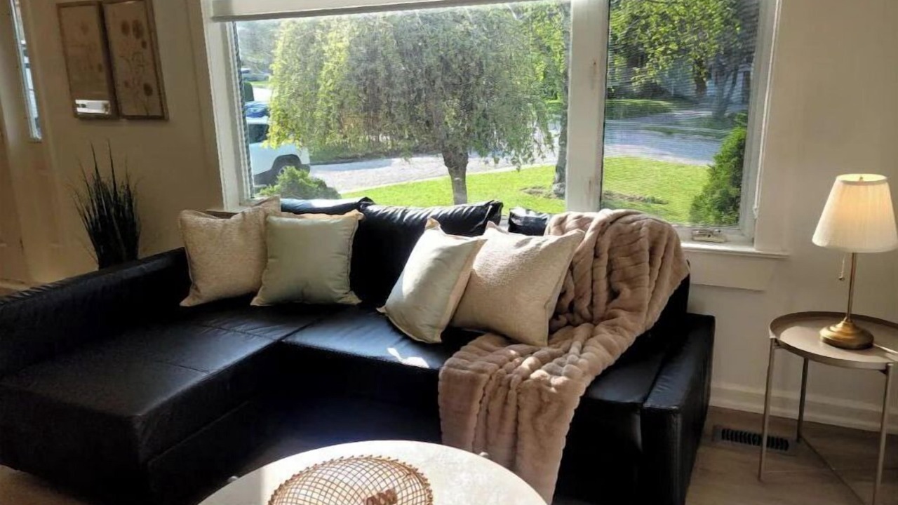 Photo of Livingroom in Newmarket