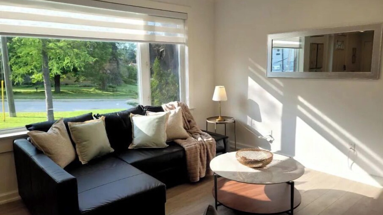 Photo of Livingroom in Newmarket