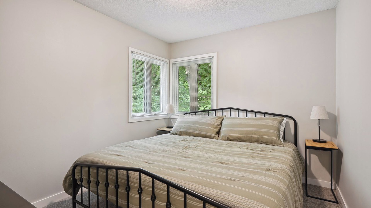 Photo of Bedroom in Deerwood