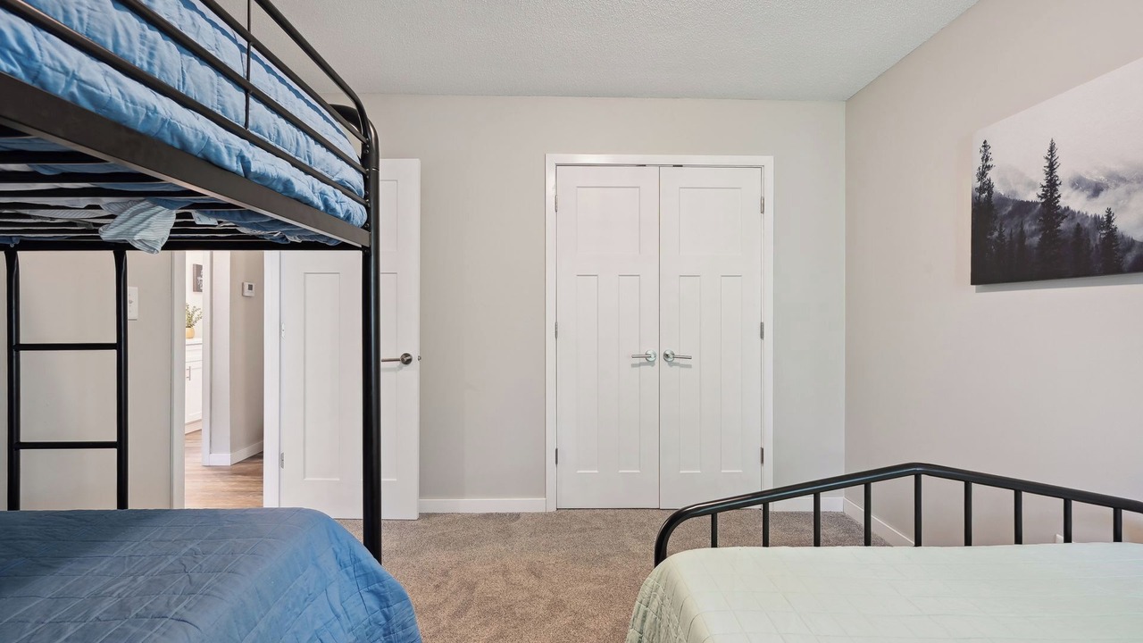 Photo of Bedroom in Deerwood