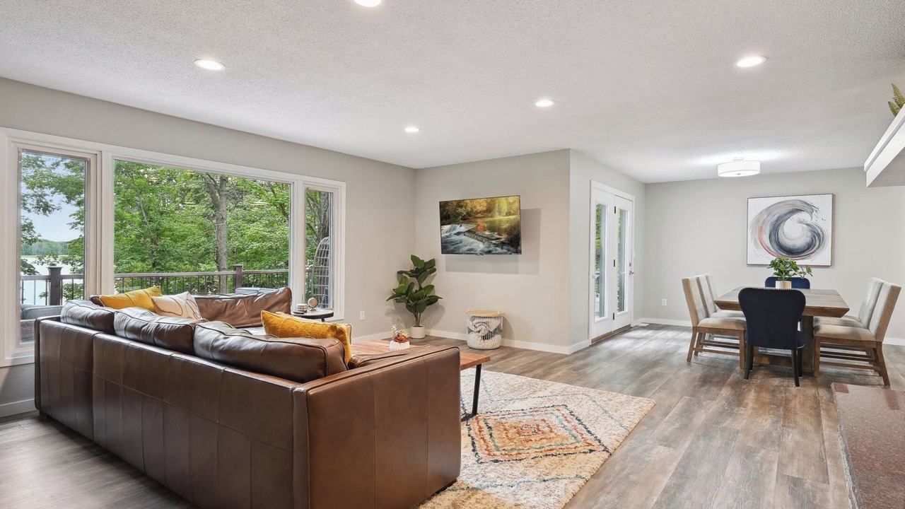 Photo of Livingroom in Deerwood